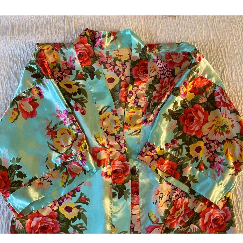 Kimono robe